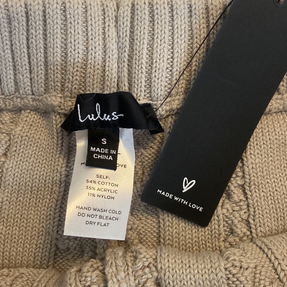 Lulu’s • Cable Knit Set - Picture 4 of 8